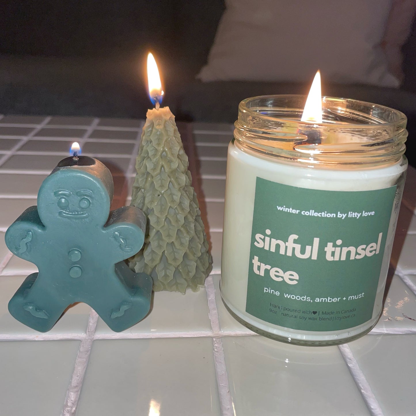 sinful tinsel tree - 9oz candle