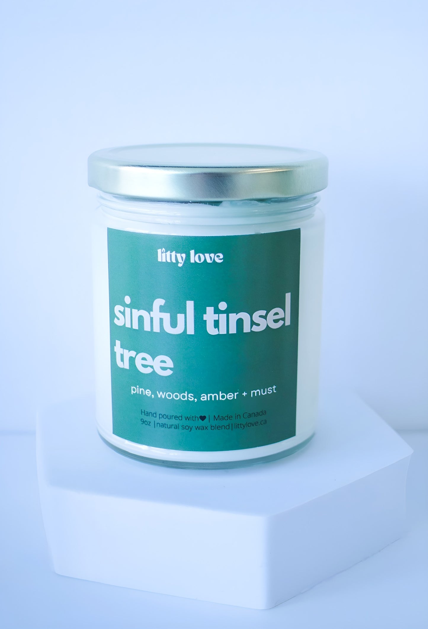sinful tinsel tree - 9oz candle