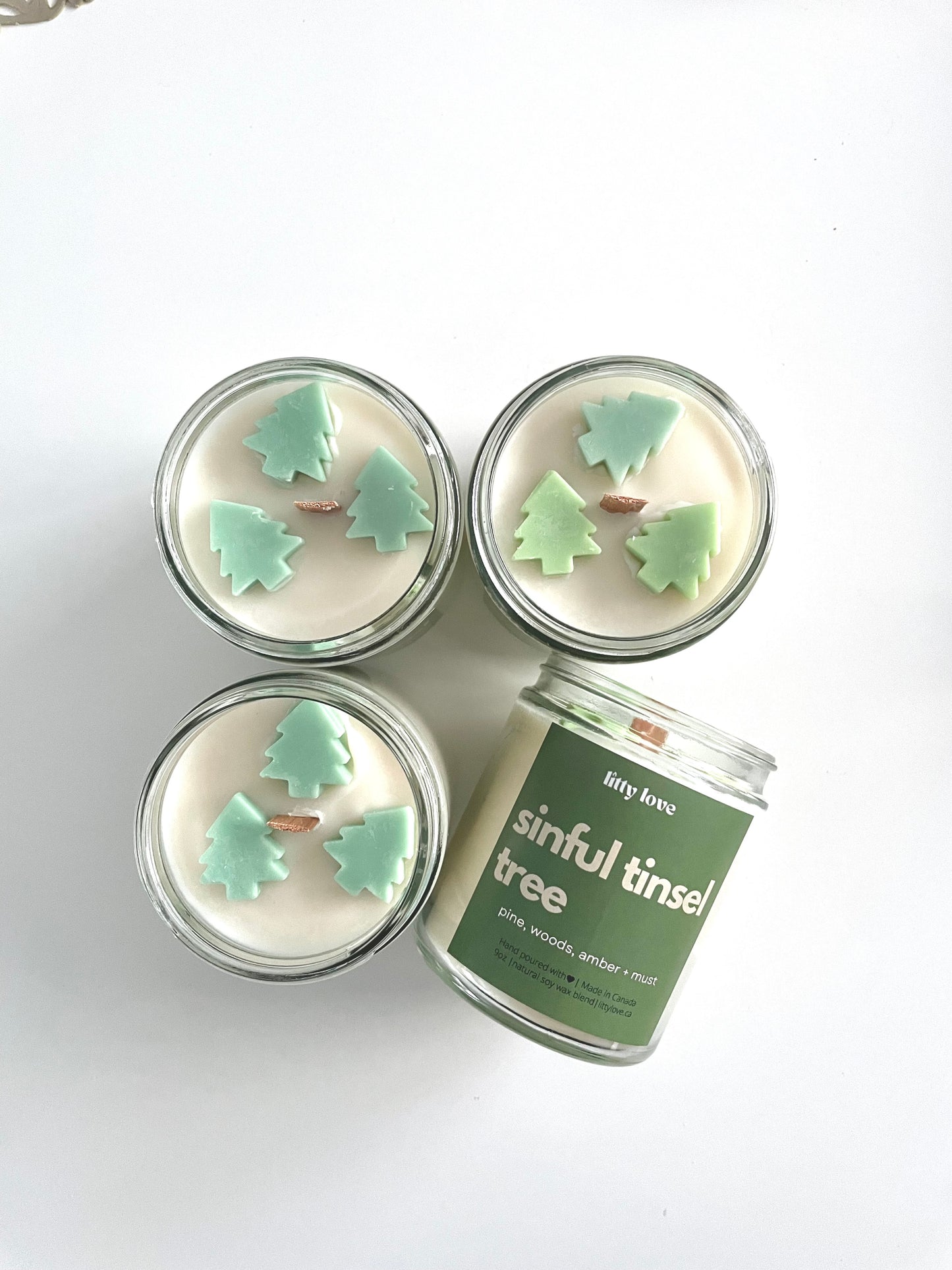 sinful tinsel tree - 9oz candle