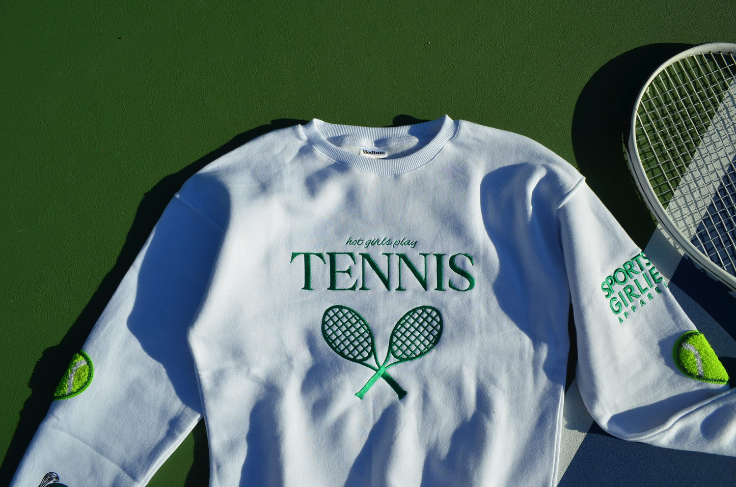 Hot girls play tennis