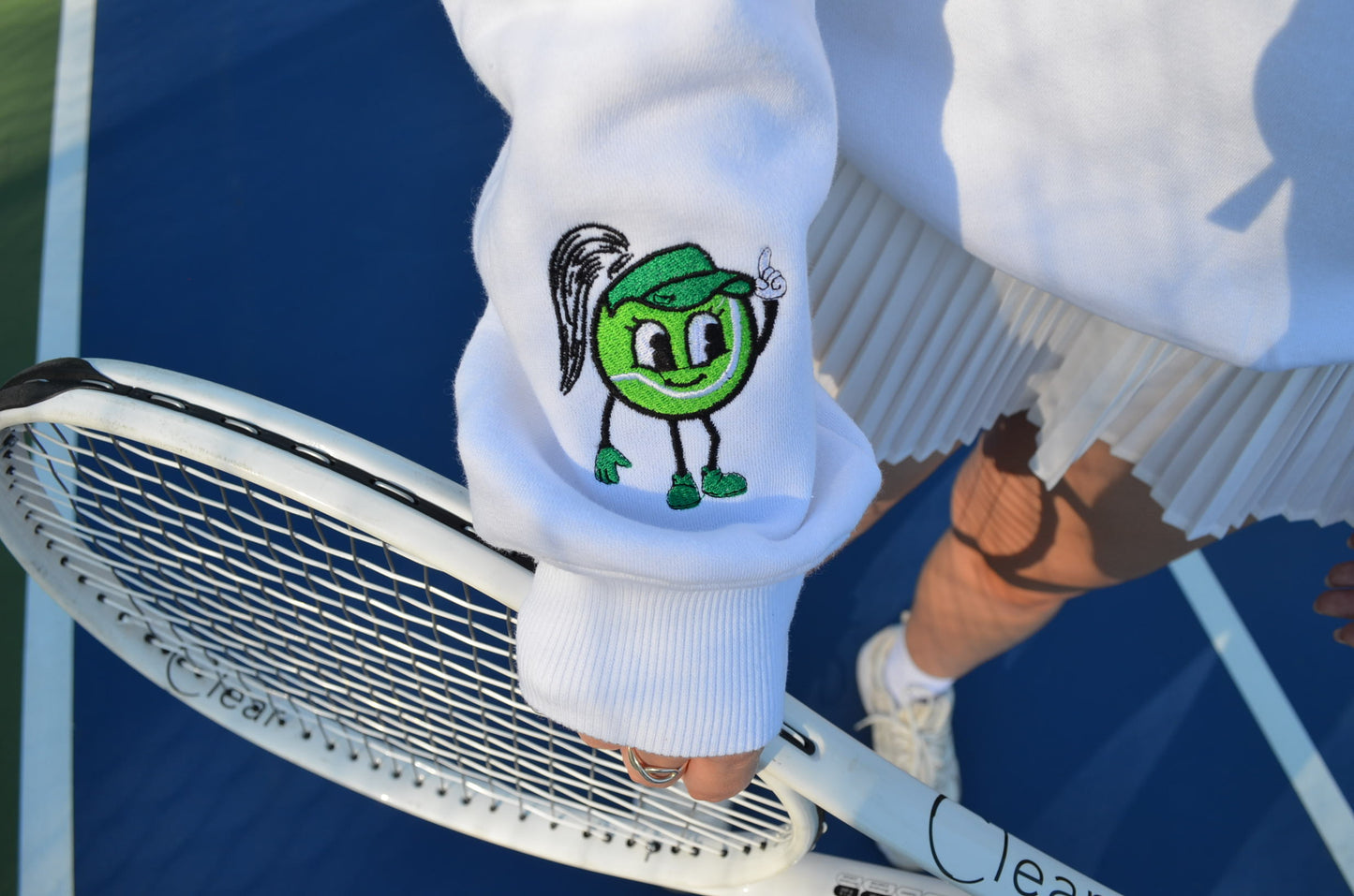 Hot girls play tennis