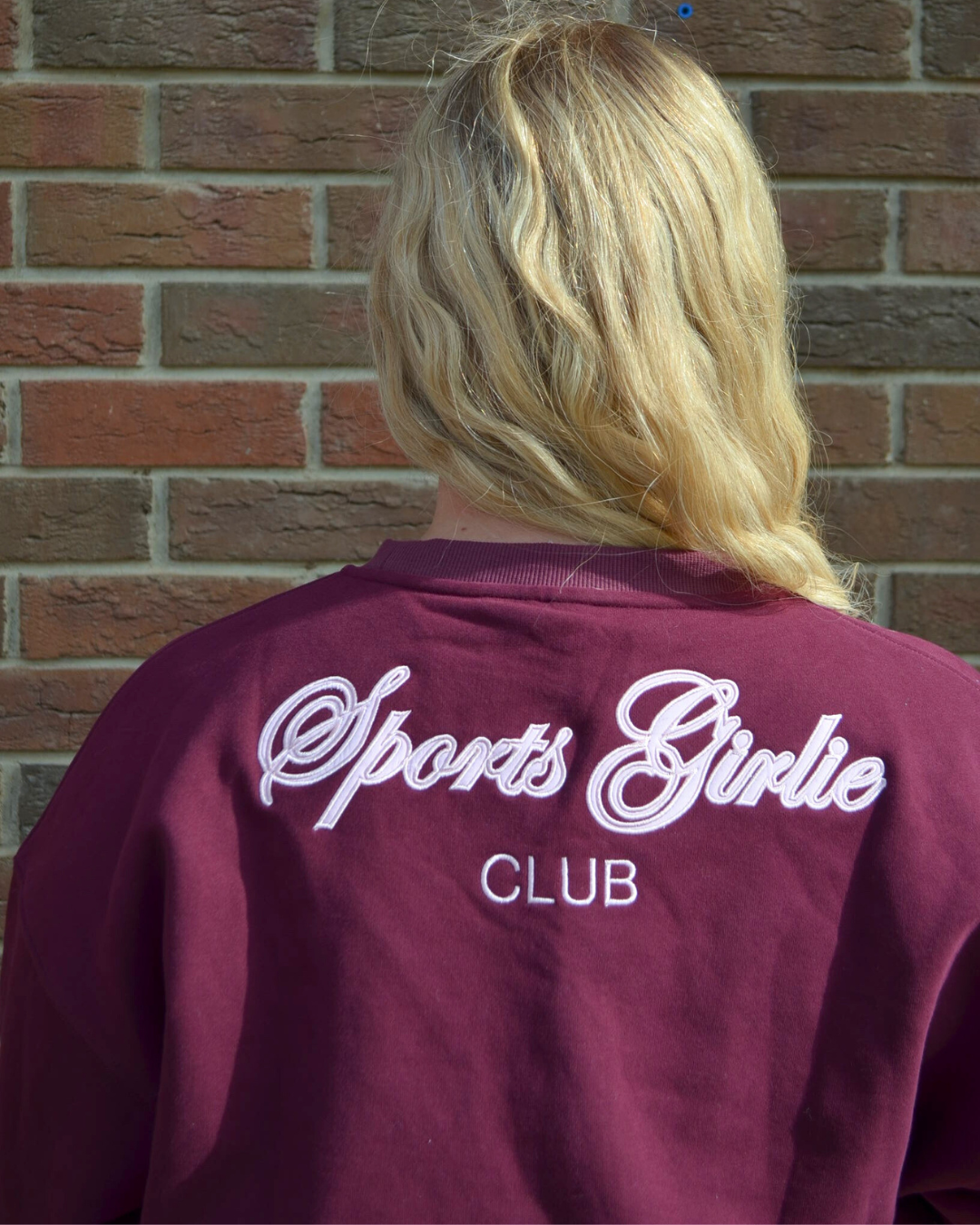 CLUB sports girlie crewneck