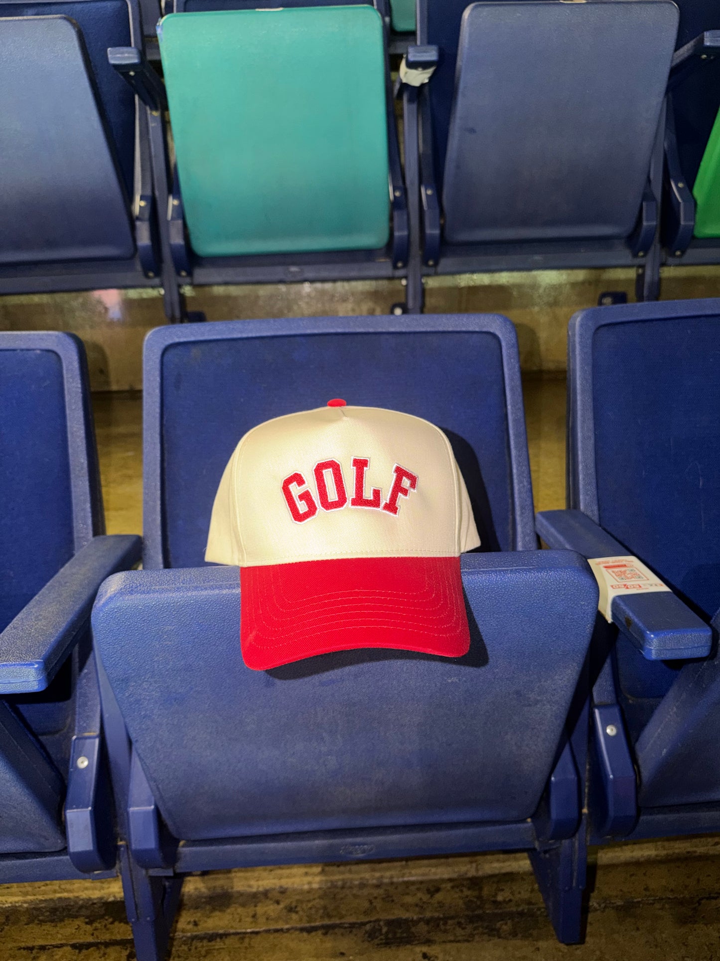 GOLF trucker hat (beige & red) unisex